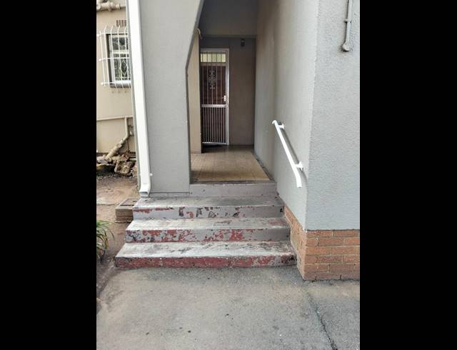 2 BEDROOM APARTMENT FOR SALE IN BRACKENHURST